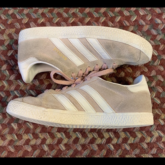adidas Other - Adidas Gazelle Size 2 Girls Light Pink Sneaker